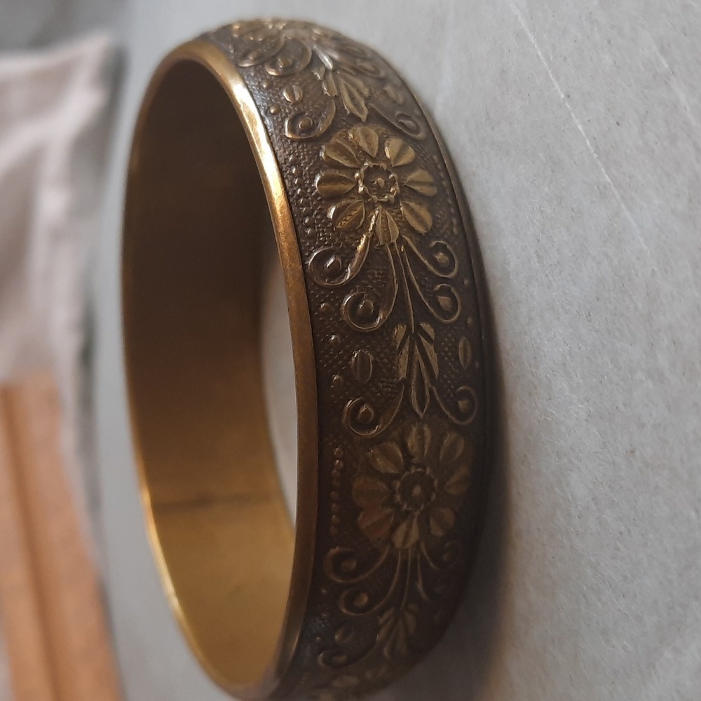 Vintage Brass cuff bracelet bangle thick Floral pattern
